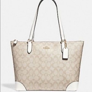 *NEW* Coach Zip Top Tote in Light Khaki